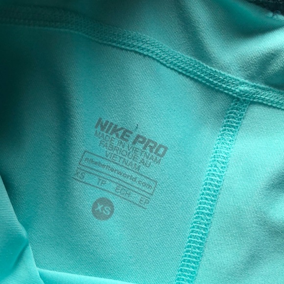 Nike Pro Spandex - Picture 2 of 3